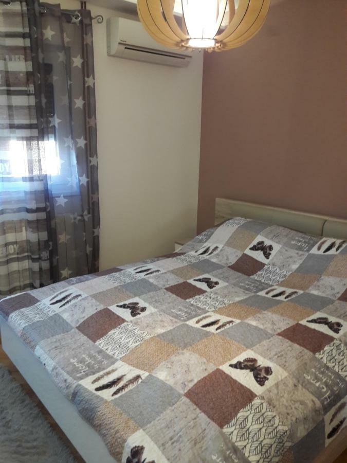 New Dany With Parking For Two Appartement Split